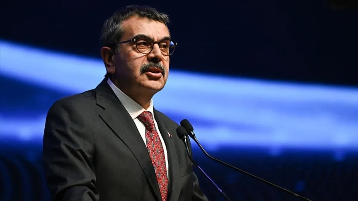 Zorunlu lise eğitimi 2 yıla mı düşüyor? Milli Eğitim Bakanı Yusuf Tekin açıkladı!