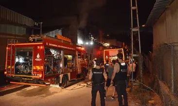 Pendik’te duşa kabin imalathanesinde yangın