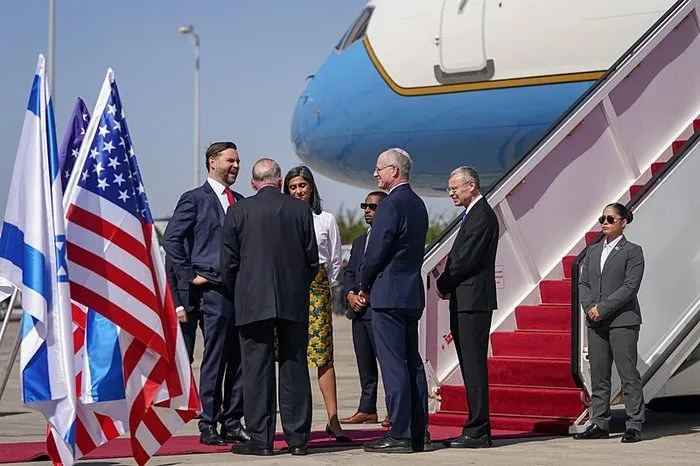 ABD Başkan Yardımcısı İsrail’de: Netanyahu’yu engellemek için geldi