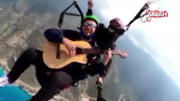 İki bin metrede gitarla uçtu | Video