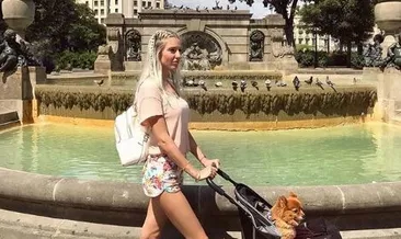 Herkes bebek gezdirdi, o köpeğini!