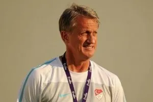 Hayat Bilgisi’nin Barbie Gamze’si İpek Erdem meğer Fenerbahçe’nin efsane isminin kardeşiymiş! İşte İpek Erdem’in futbolcu abisi...