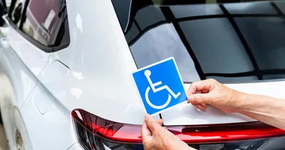 ÖTV’siz araç düzenlemesi Resmi Gazete’de! Engelliye ÖTV’siz araç şartları neler, hangi modeller geçerli?