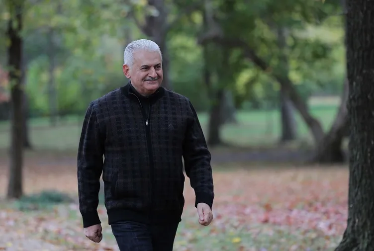 Başbakan Yıldırım ABD'de gazetecilerle sabah yürüyüşüne çıktı