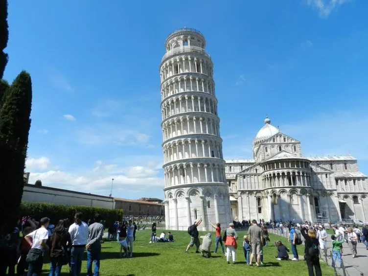Eğri minarenin, Pisa Kulesi’nden bile daha eğri olduğu tescillendi
