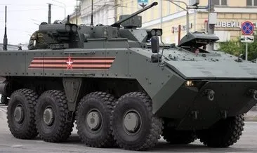 Rusya’da geçit töreni sırasında son teknoloji tankın arızası alay konusu oldu