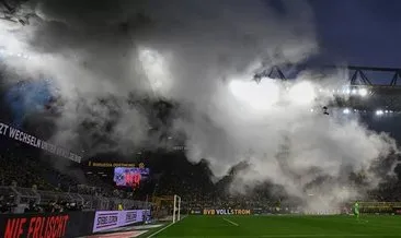Borussia Dortmund-Herta Berlin maçında taraftar şoku! Sahaya sis bombası atıldı