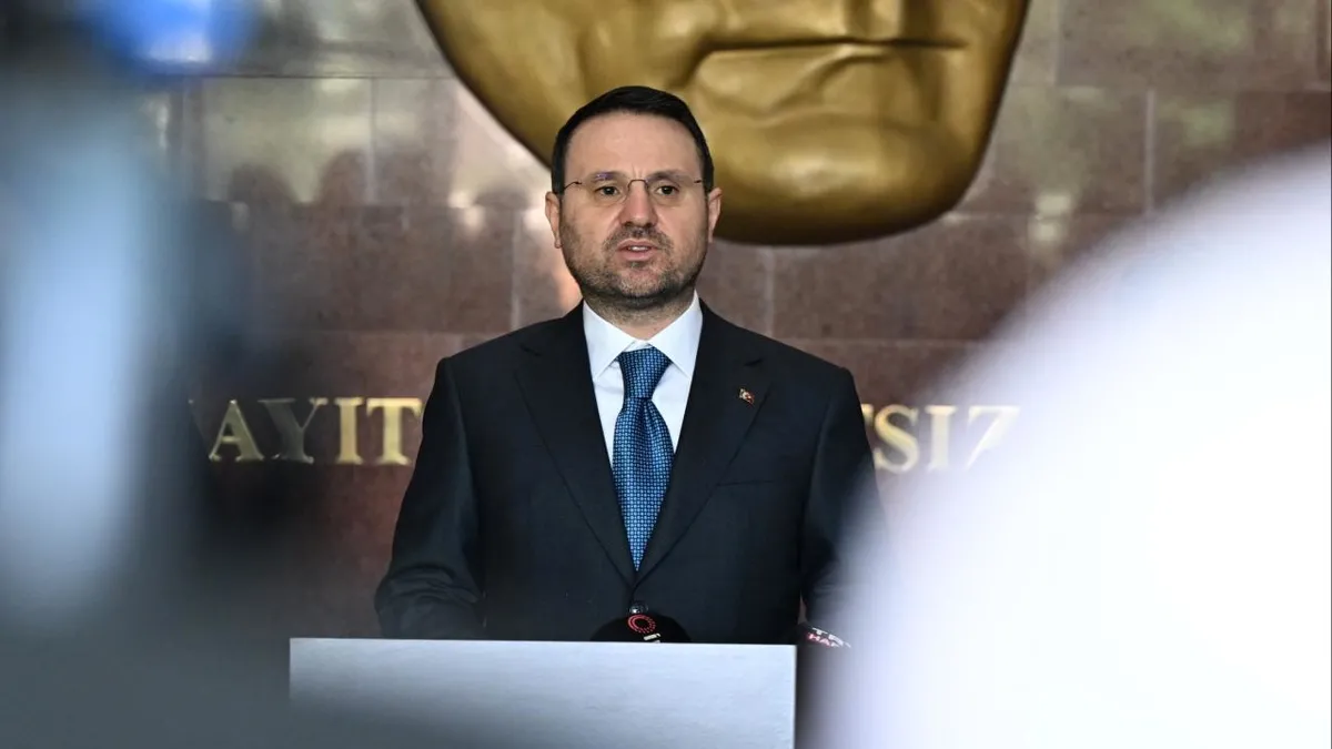 Bakan Gürlek’ten çetelerle mücadele mesajı: Asla meydanı boş sanmayın, devlet buradadır Bakan Gürlek’ten çetelerle mücadele mesajı: Asla meydanı boş sanmayın, devlet buradadır