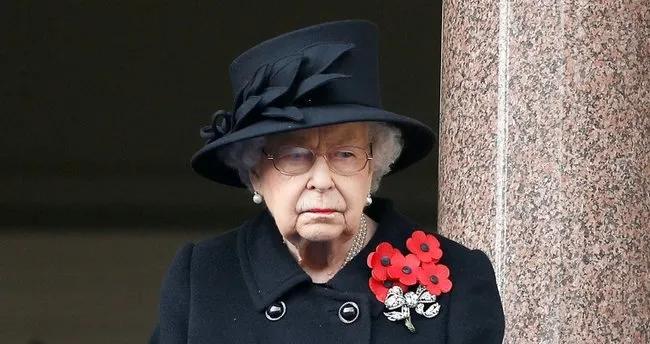 Kraliçe Elizabeth göreve döndü! 73 yıl sonra ilk kez...