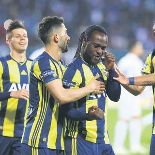 Fenerbahçe lig biterken seriye bağladı
