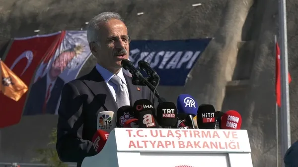 bakan-uraloglu-kirkdilim-tunellerini-acti-corumu-karadenizden-akdenize-hizli-trenle-turkiyenin-kalbine-bagliyo-1777562596504.jpg Bakan Uraloğlu Kırkdilim tünellerini açtı: “Çorum’u Karadeniz’den Akdeniz’e, Hızlı trenle Türkiye’nin kalbine bağlıyoruz”