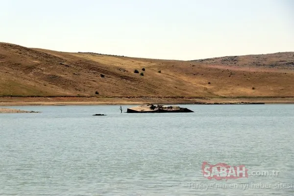 Baraj suları çekilince... Tarihi köy ortaya çıktı!
