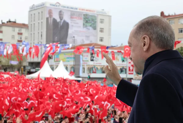 son-dakika-baskan-erdogandan-kilicdaroglunun-seccade-saygisizligina-tepki-talimati-pensilvanyadan-aliyorlar-1680449124986.jpg Son dakika | Başkan Erdoğan'dan Kılıçdaroğlu'nun seccade saygısızlığına tepki: Talimatı Pensilvanya'dan alıyorlar