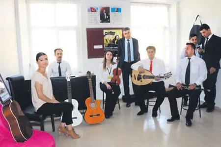 Şenay Aybüke Yalçın'ın bayrağını devraldılar - 1