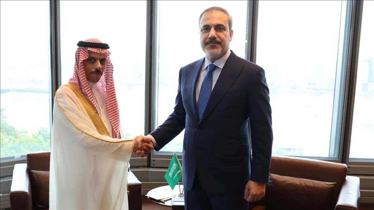 Bakan Fidan, Suudi Arabistanlı mevkidaşı Bin Ferhan ile görüştü Bakan Fidan, Suudi Arabistanlı mevkidaşı Bin Ferhan ile görüştü