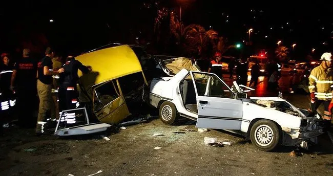 İzmir’de trafik kazası: 1 ölü, 5 yaralı