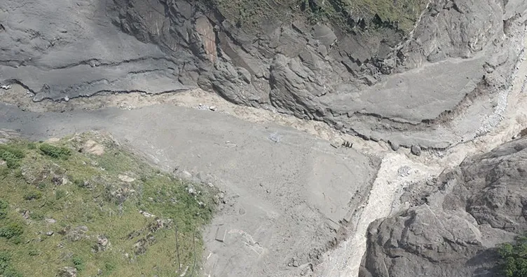 Nepal’de felaket üstüne felaket: Çığ 10 kişiyi yuttu