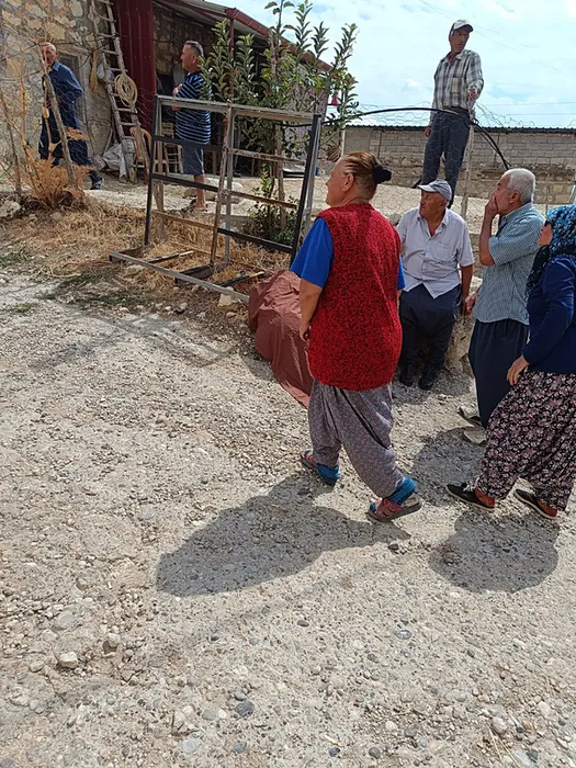 Yol tartışması tartışması vahşete dönüştü! Baba, oğul ve gelin hayatını kaybetti