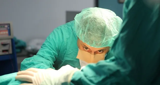 Kalın bağırsağından yemek borusu yapıldı