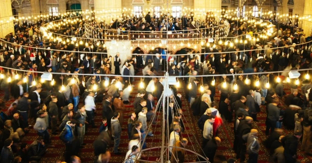 bayram namazi saat kacta kilinacak bayram namazi camide kilinacak mi camiler acik mi olacak diyanet ile il il bayram namazi saatleri son dakika haberi son dakika haberler