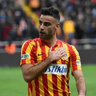 Kayserispor’dan Galatasaray’a Deniz Türüç resti!