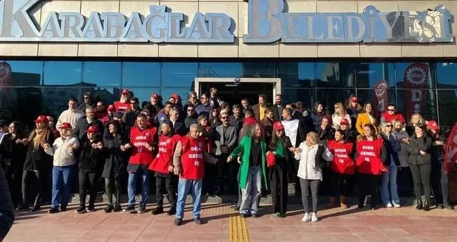 İzmir'de CHP belediyeciliği çöktü! Önce Çiğli şimdi de Karabağlar ve Konak...