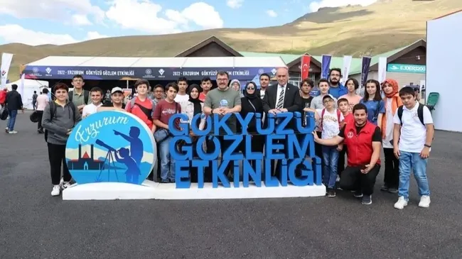 erzurumda-gokyuzu-gozlem-etkinligine-buyuk-ilgi-turkiyenin-ve-avrupanin-en-buyuk-gozlemevini-insa-ediyoruz-1658657105624.jpg