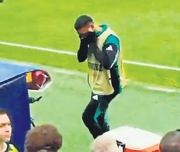 Islık fırtınası Liverpool’u bitirdi!