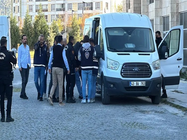 Masaj salonlarına ’fuhuş’ operasyonu; Gizli kameranın bulunduğu yer şoke etti!