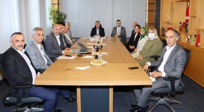 AK Parti Genel Merkez Yerel Yönetimler Başkan Yardımcısı Zenbilci: Altınova, hızla gelişip büyüyor