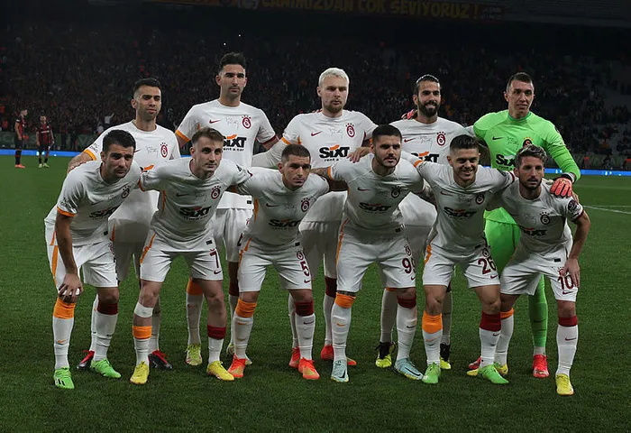 son-dakika-galatasaray-transfer-haberi-galatasarayin-yerli-yildizi-avrupa-yolcusu-dev-takimlar-onu-radarina-al-1667490703793.jpg