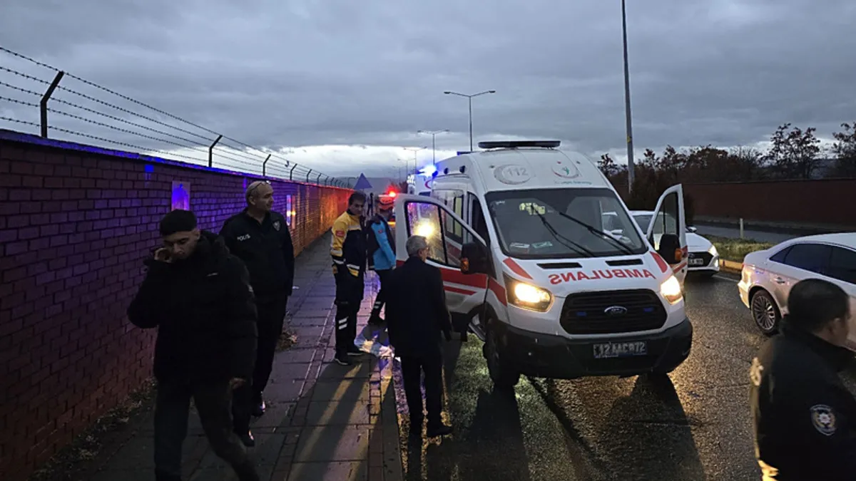 Bingöl'de Trafik Kazası: İki Araç Çarpıştı, 6 Kişi Yaralandı