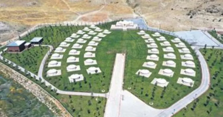 Malazgirt’e çadırlar kuruldu