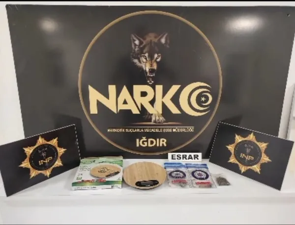 igdirda-uyusturucu-tacirlerine-darbe-40-kisi-tutuklandi-1695303392748.jpg
