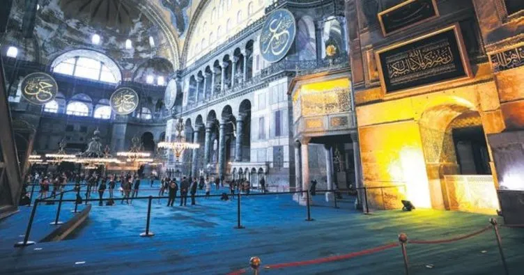 Erdoğan Ayasofya Camisi’ne hat tablosu bağışladı