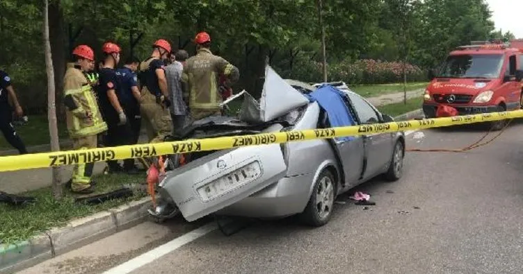 Bursa’da acı olay: Beton mikseri otomobilin üzerine devrildi: 2 ölü 3 yaralı