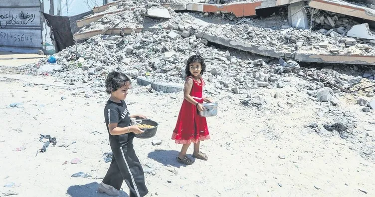 Gazze’de çocukluk yaşanmıyor
