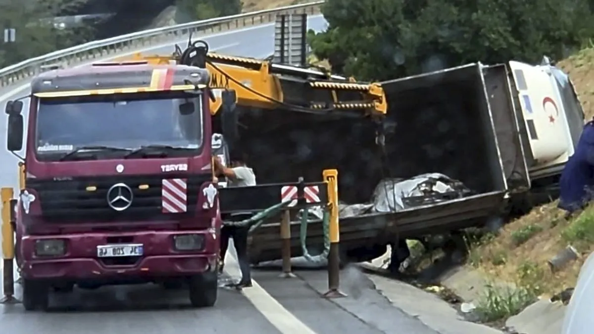 Yağmur sonrası kayganlaşan yol kazaya sebep oldu