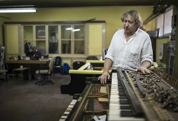 Cumhuriyetin ilk piyanoları restore ediliyor