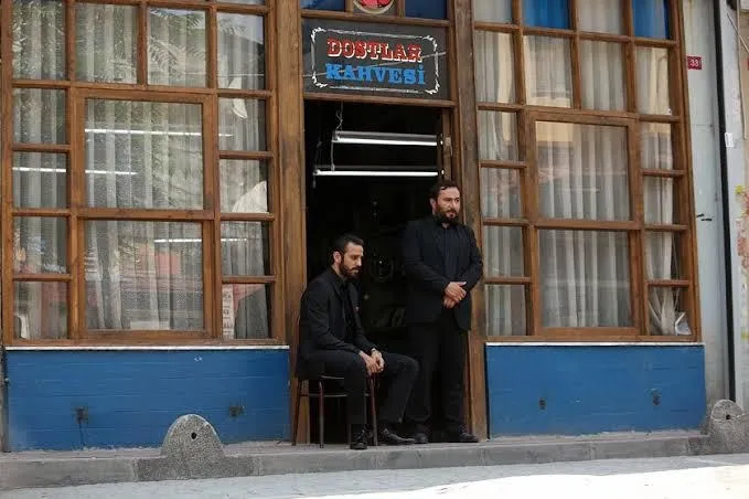 Ünlü dizinin çekildiği kahvehanede cinayet şoku: Seyyar satıcıyı öldürdüler!