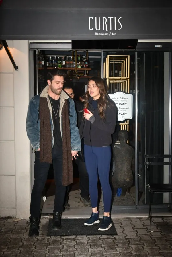 Dilan Çiçek Deniz ile Furkan Andıç ilk kez el ele görüntülendi