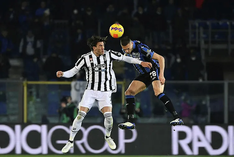 Son dakika: Milli yıldız Merih Demiral İtalya’yı salladı! Juventus’un yıldızı Vlahovic perişan oldu…