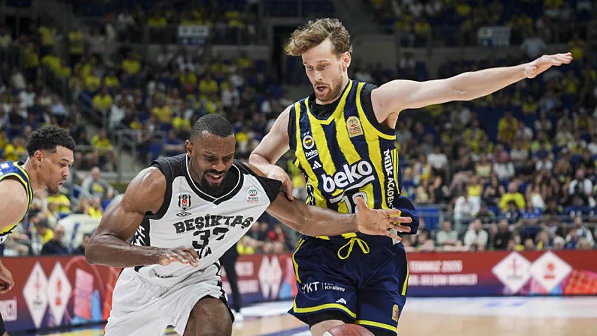 Fenerbahçe Beko oyuncusu Mikael Jantunen maç sonrası açıklama yapıyor.