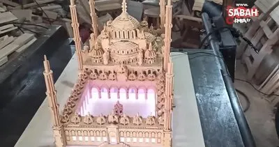 Sultanahmet Camii’nin ahşap maketini yaptı | Video