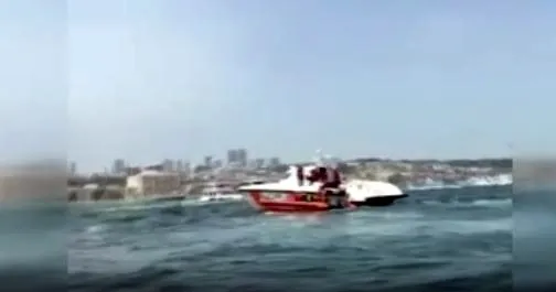 istanbul-bogazinda-vapurdan-dusen-10-yasindaki-kiz-cocugu-son-anda-kurtarildi-1748113941138.jpg