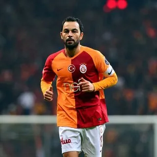 Galatasaray, Selçuk İnan'la 1 yıl daha