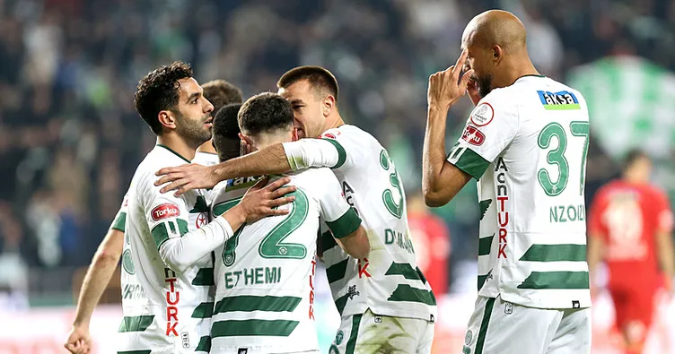 Konyaspor, 3 puanı 2 golle aldı!