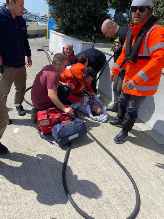Kadıköy’de deniz taksi ile kanonun feci kazası! Bir kadının ayağı koptu
