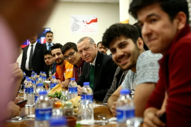 Cumhurbaşkanı Erdoğan’dan sahurda sürpriz ziyaret