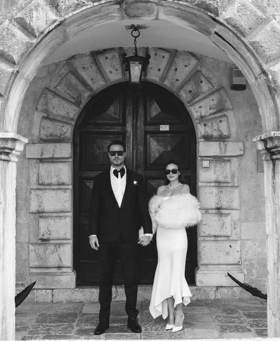 Oğlunu gözyaşlarıyla karşılamış... Oyuncu Burak Çelik’in baba olduğu ilk anları eşi paylaştı: Yumuş yumuş oldum